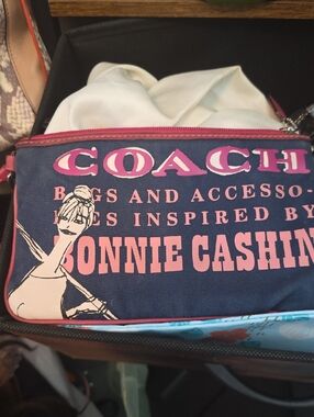 Bonnie kisslock wristlet